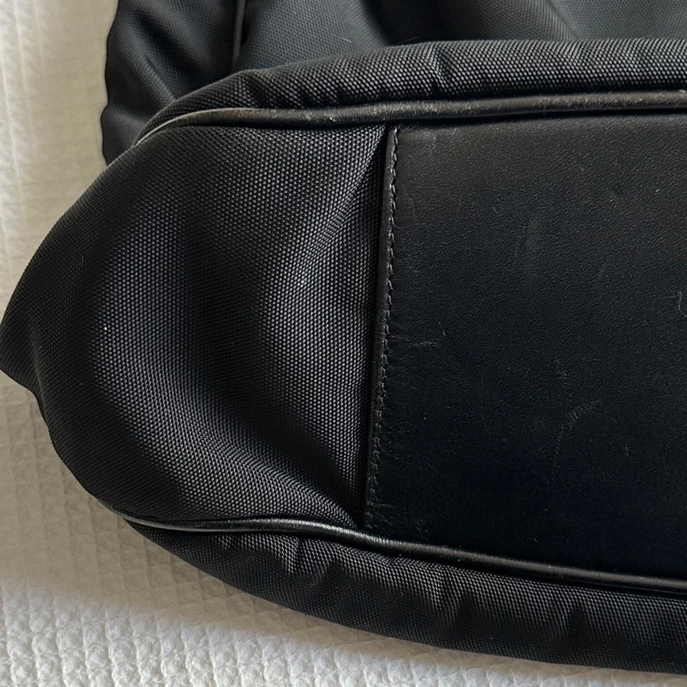Gucci Black Nylon Bamboo Handle Bag w Detachable Leather Shoulder Strap